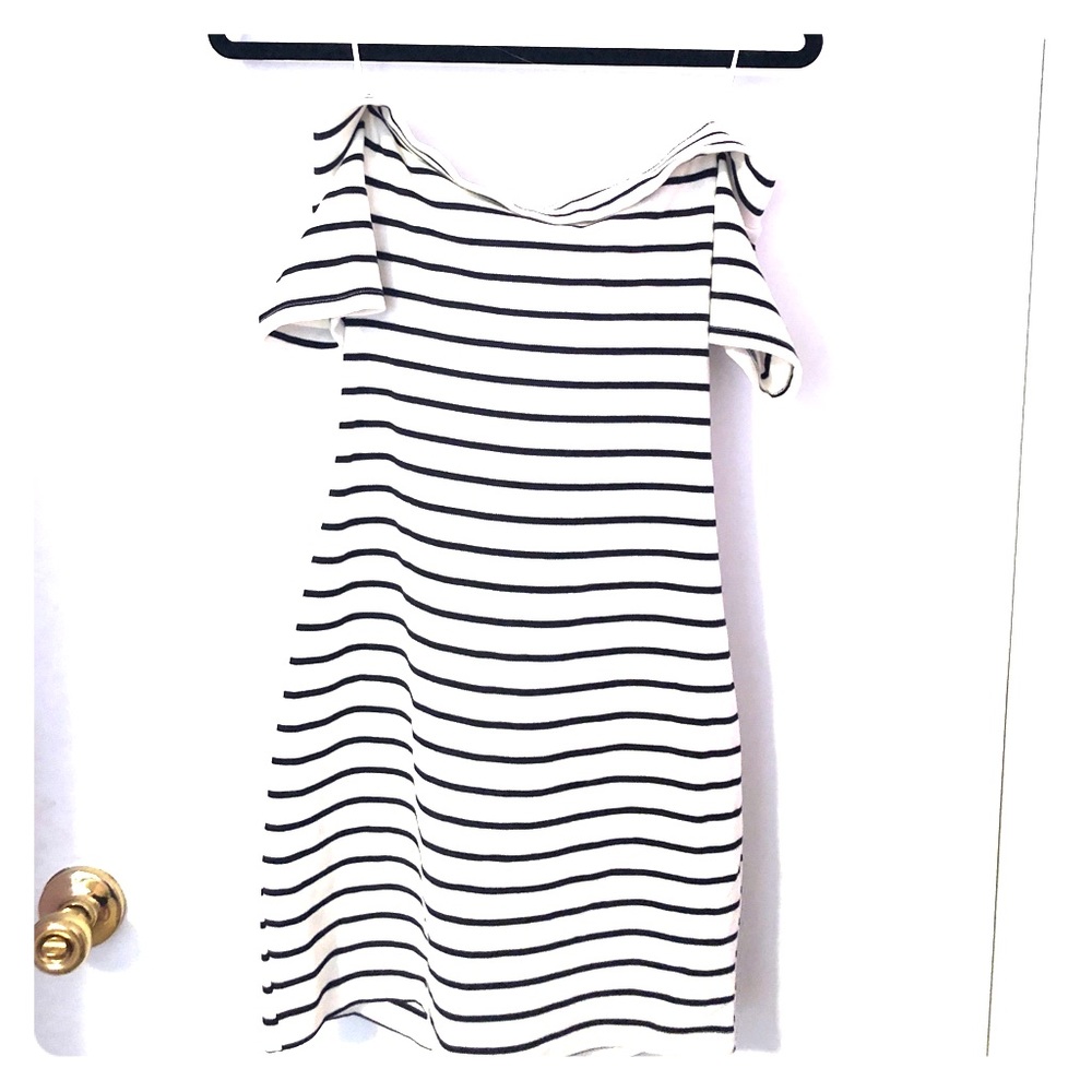 Off the shoulder striped cocktail dress - Picture 2 of 7